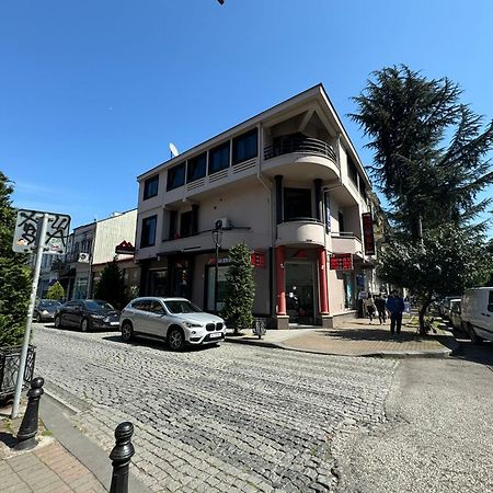 Metrepol Hotel Batumi Esterno foto