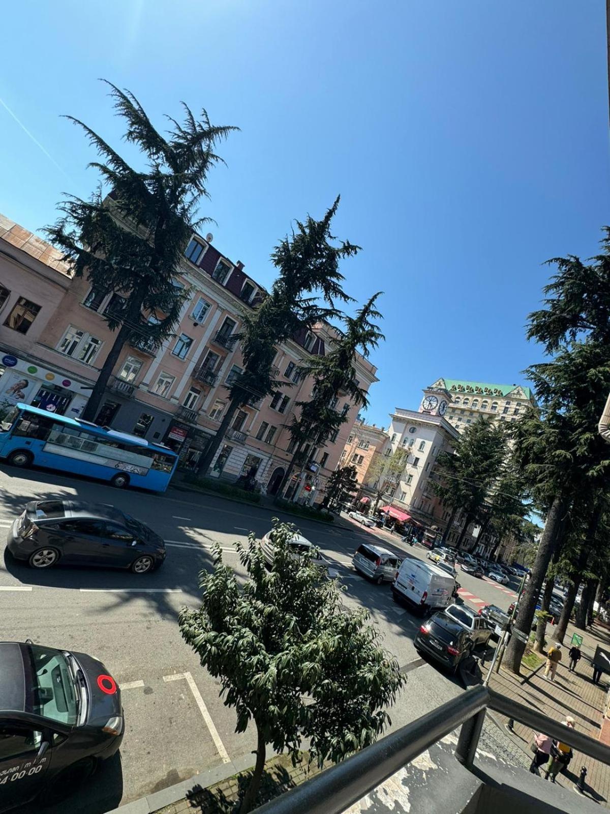 Metrepol Hotel Batumi Esterno foto
