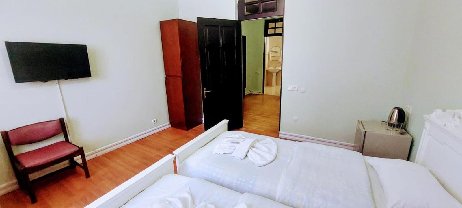 Metrepol Hotel Batumi Esterno foto