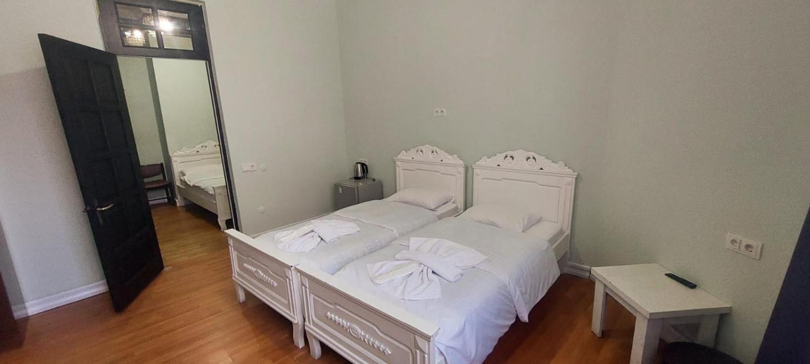 Metrepol Hotel Batumi Esterno foto