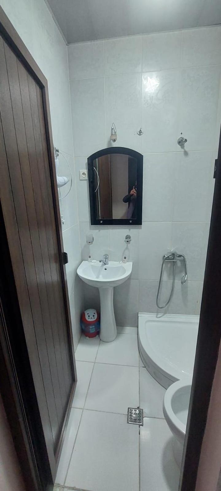 Metrepol Hotel Batumi Esterno foto